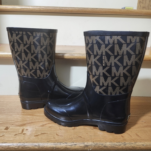 Michael Kors Logo Mid Rainboot Size 9 - Picture 7 of 11